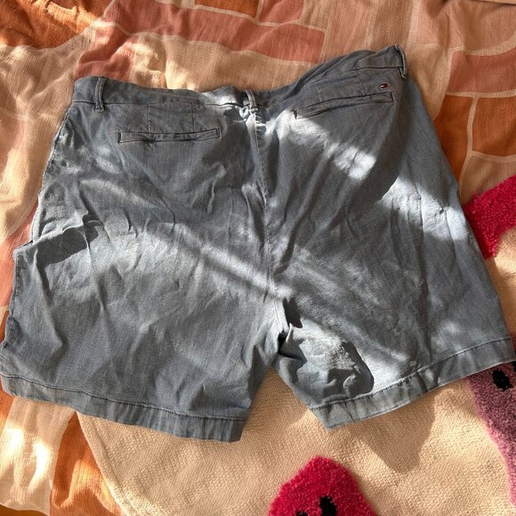 Tommy Hilfiger short en chambray bleu / Tommy Hilfiger blue chambray shorts - Picture 2 of 3